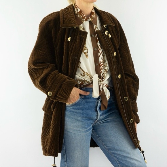 Vintage Escada Black Oversized Velvet Quilt Jacket, by Margaretha Ley, Size M/L - Picture 3 of 15